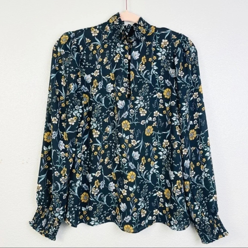 SOCIALITE Black Floral Long Sleeve Blouse Size Small